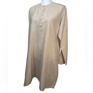 Cream Colored Kurta Round Neck Raw Silk 90cms Delicate Buttons One Size‎